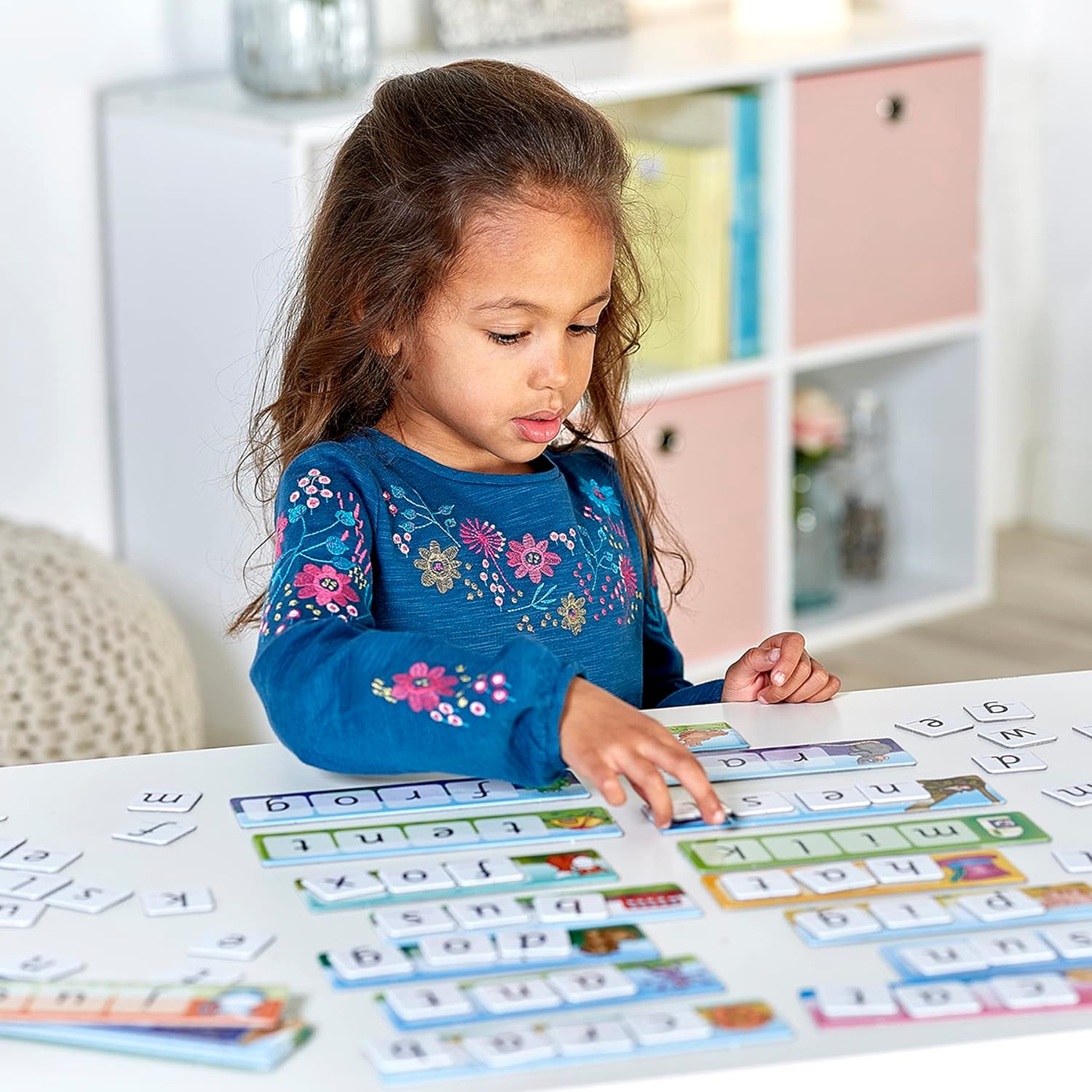Orchard Toys Match and Spell Game - Kids Learning & Educational Toys with Sight Words & Flash Cards - Alphabet & Spelling Games for 4 Year Olds and Up - Word Building & Phonics Games